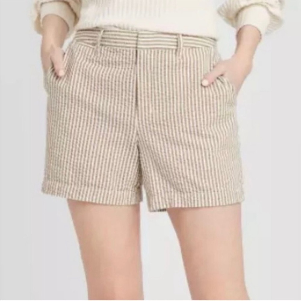 A New Day Women Shorts Size 10 Tan Seersucker Striped 100% Cotton Preppy Causal